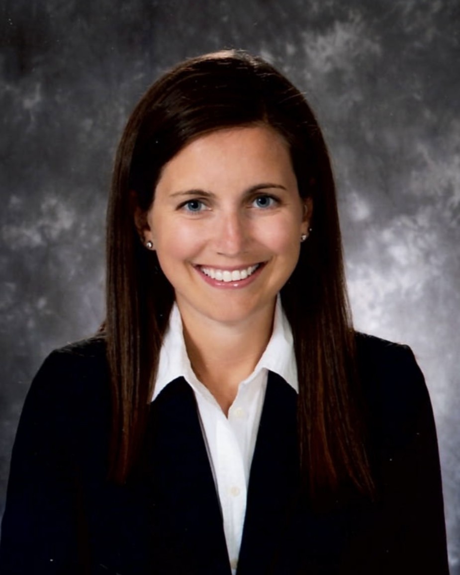 Dr Ali Meyer Headshot Cropped